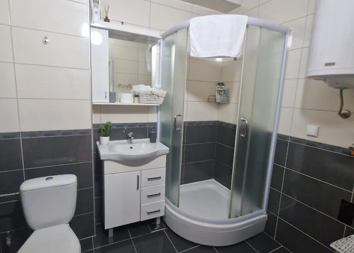 Tri S アパート アランジェロヴァツ